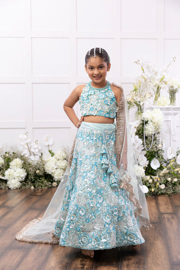 Manjari Lehenga